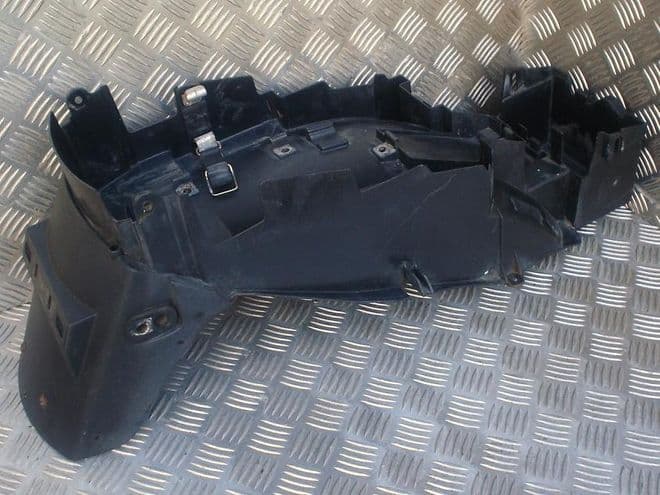 SEAT FAIRING, RIGHT SIDE PANEL