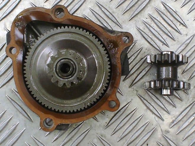 Suzuki GSX-R 600 K2 Starter Gears in Housing 2002