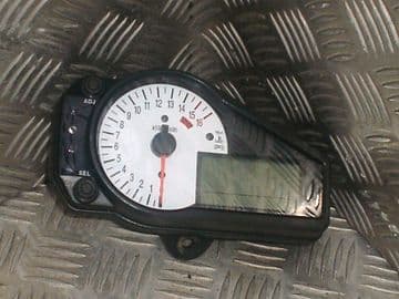 SUZUKI GSXR600 K1 MPH CLOCKS