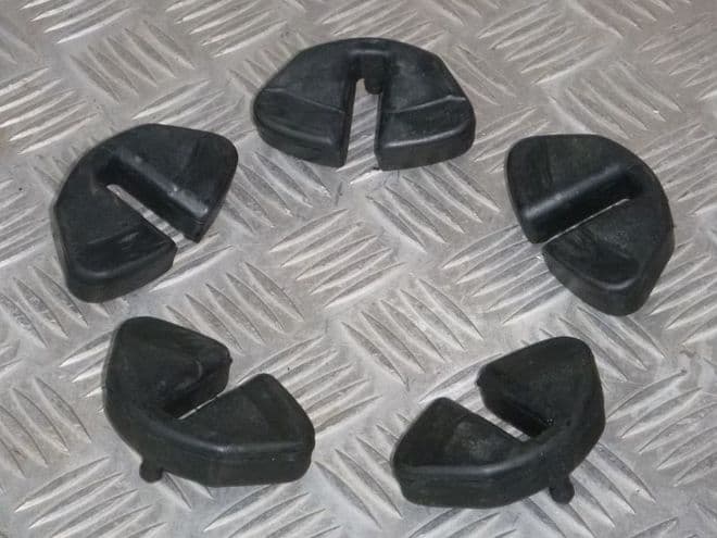 SUZUKI SV650 S K9 CUSH DRIVE RUBBERS