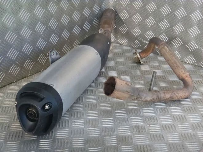 YAMAHA YZF R125 EXHAUST