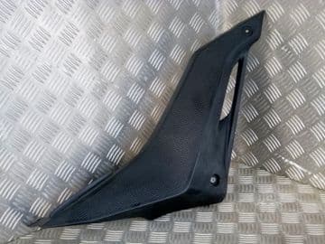 YAMAHA YZF-R125 RIGHT HAND SIDE PANEL