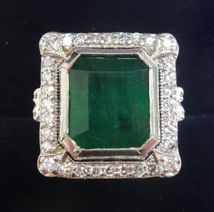 Gorgeous 18ct 18k white gold 5.50ct emerald and diamond vintage antique cluster ring
