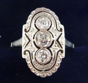 Gorgeous art deco 18ct white gold diamond three stone vintage antique ring
