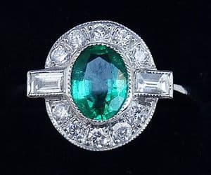 Gorgeous art deco platinum 0.95ct emerald and baguette diamond vintage antique cluster ring