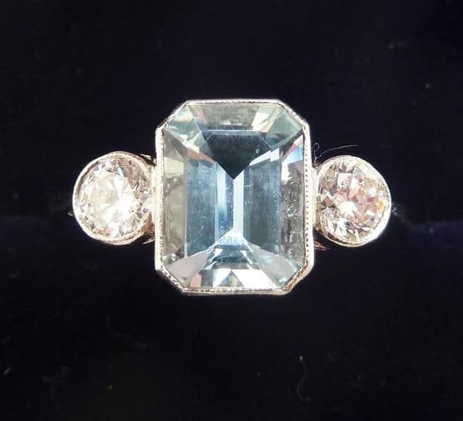 Art deco aquamarine online