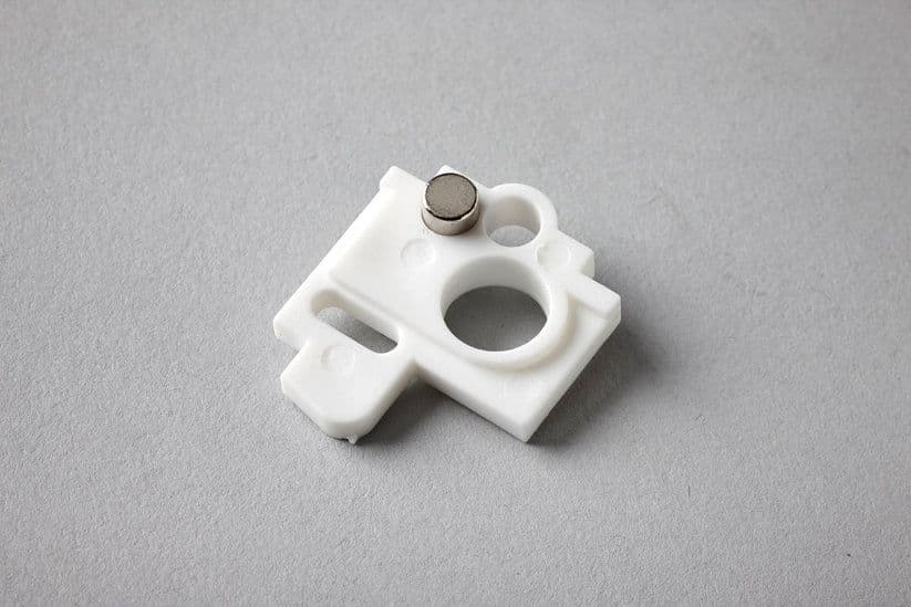 Centre Support With Magnet for Narrow System - Vertical Narrow Headrail ...