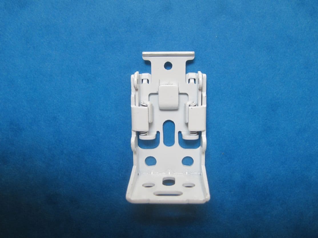 DELUXE ROMAN BLIND FIXING BRACKETSWILL FIT HILLARY S ETC pack of 3