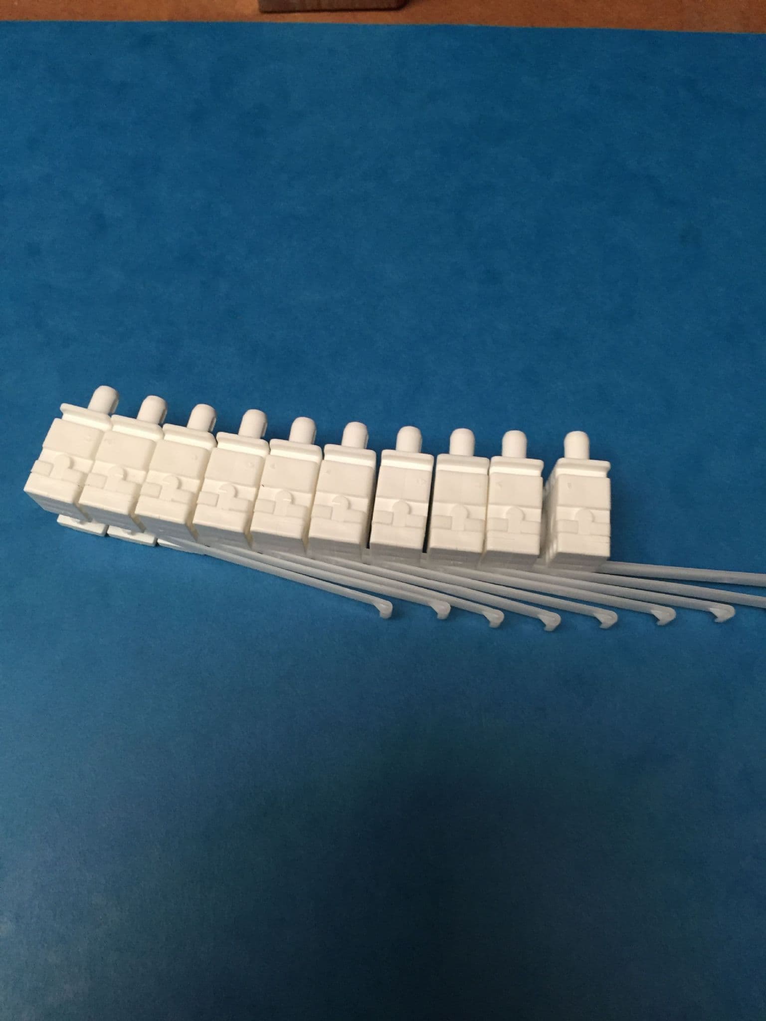 HILLARYS SLIMLINE VERTICAL BLIND TRACK REPLACEMENT TRUCK/CARRIERS