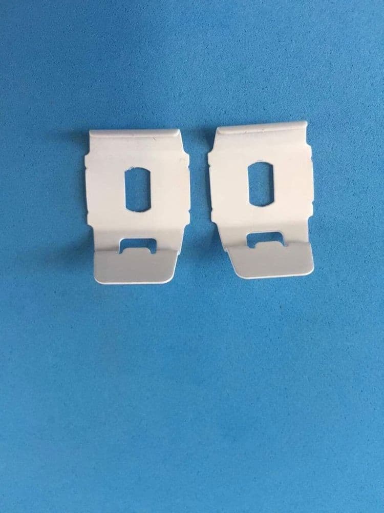 PAIR OF 20mm PLEATED BLIND TOP FIX BRACKETS