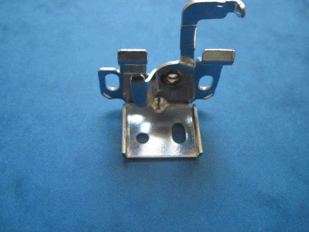 BLIND STANDARD 25MM FIXING BRACKET PACK OF 3