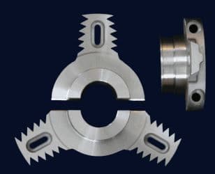 Rope cutters for shafts