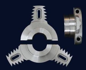 Rope cutters for shafts