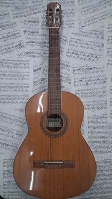 Pre-owned Admira 'Alba' 4/4 Classical Guitar