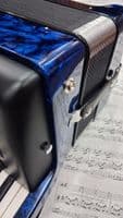 Pre-owned Hohner Bravo II 48 Accordion