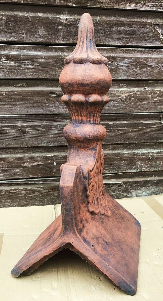 Canterbury Decorative angled ball roof finial