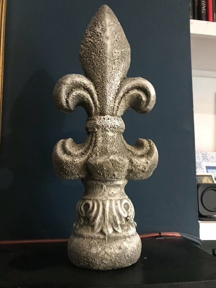 Fleur de Lys antique style stone ornament Lily