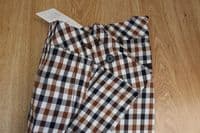 AQUASCUTUM 3/4 Length Vicuna House Check Cotton Croppped Trousers