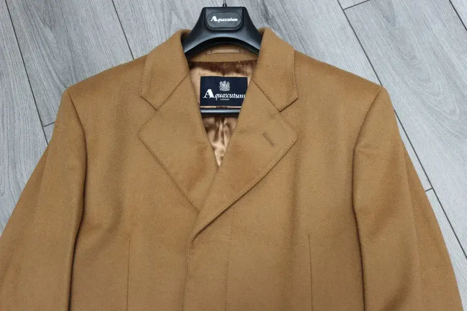 AQUASCUTUM Camel Dark Beige 100 Soft Flannel Wool Over Coat