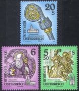 Austria 1993 Monasteries/ Abbeys/ Statues/ Art/ Carving/ Stained Glass/ Gold 3v set (n21215)