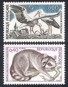 France 1973 Nature  /  Birds  /  Storks  /  Raccoon  /  Conservation  /  Animals 2v set (n23705)