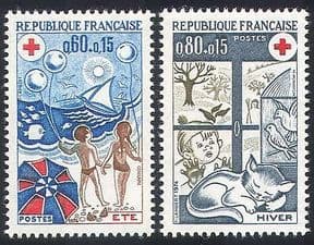 France 1974 Red Cross  /  Cat  /  Beach  /  Birds  /  Seasons 2v n23251