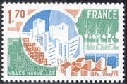 France 1975 Urban Development/ Buildings/ Architecture/ Houses/ People/ Parks/ Sailing Boats/ Leisure 1v (n43367)