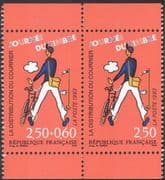 France 1993 Postman/ Bike/ Bicycle/ Stamp Day/ Cycling/ Transport 2v bklt pr (n32128)