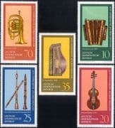 Germany (DDR) 1977 Musical Instruments/ Trumpet/ Accordion/ Viola/ Zither/ Oboe 5v set (s144z)