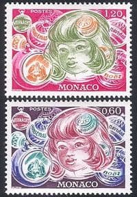 Monaco 1976 Christmas  /  Greetings  /  Nativity  /  Children  /  Baubles 2v set (n40337)