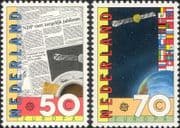 Netherlands 1983 Europa/ Communications/ Newspaper/ Satellite/ Space/ Flags 2v set (n46288)