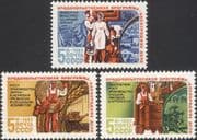 Russia 1983 Farming/ Cattle/ Cows/ Tractors/ Apples/ Wheat/ Crops/ Fruit/ Food 3v set (n17865)