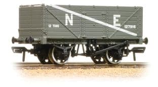 37-089 7 Plank End Door Wagon NE Grey