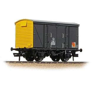 38-200K JPA Bogie Cement Wagon Colas Rail