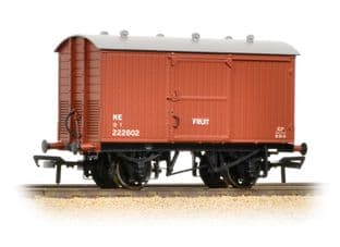 38-387 12 Ton Fruit Van NE Brown