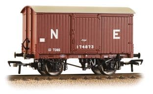 38-575A 10 Ton Fish Van LNER Brown