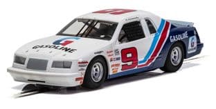 C4035 Ford Thunderbird 1986 stock car Blue White & Red