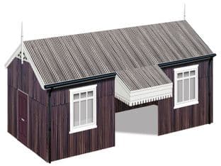 R9821 Wayside Halt Building