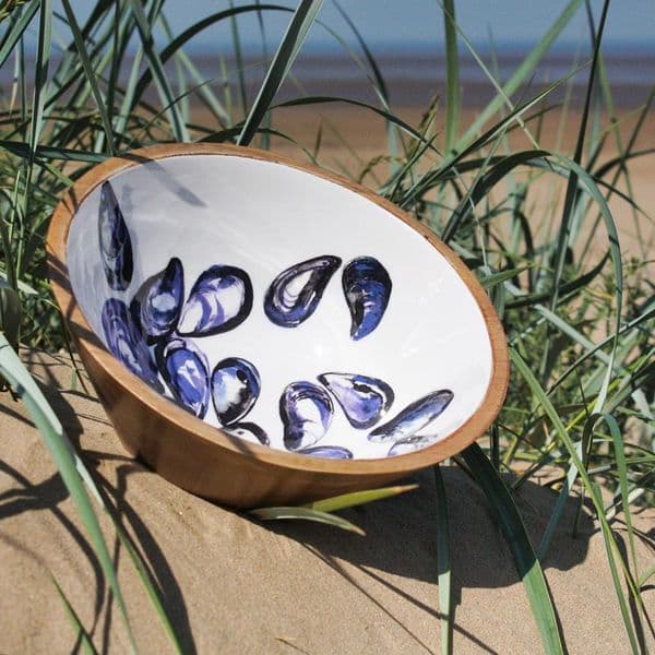 Mussel Shell - Wooden Salad Bowl