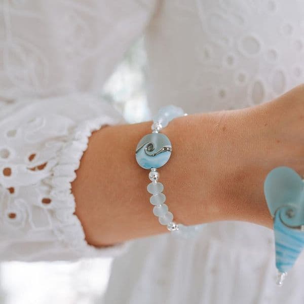 Sea Breeze Silver Fish Bracelet | Julie Fountain