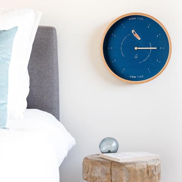 Tide Clock | Surfer Design