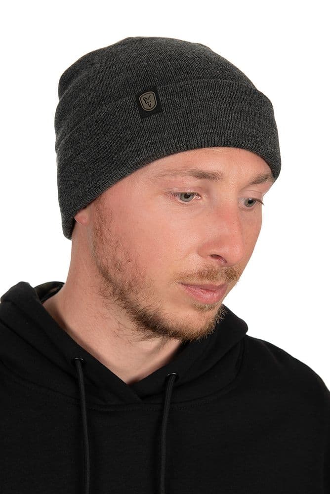 BEANIE HAT IN CHARCOAL GRAY WOOL 332391