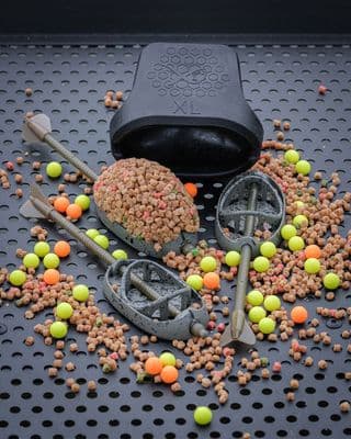 Matrix Method - XL Distance Feeders & Mould
