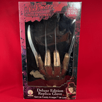 A Nightmare On Elm Street: Deluxe Edition Replica Metal Glove - Rubies