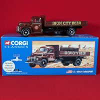 Corgi Classics US Road Transport 52901: Diamond T620 Dropside with Barrels 'Iron City Beer'
