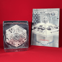 Doctor Who Figurine Collection Special: The Original Tardis Console (B&W)