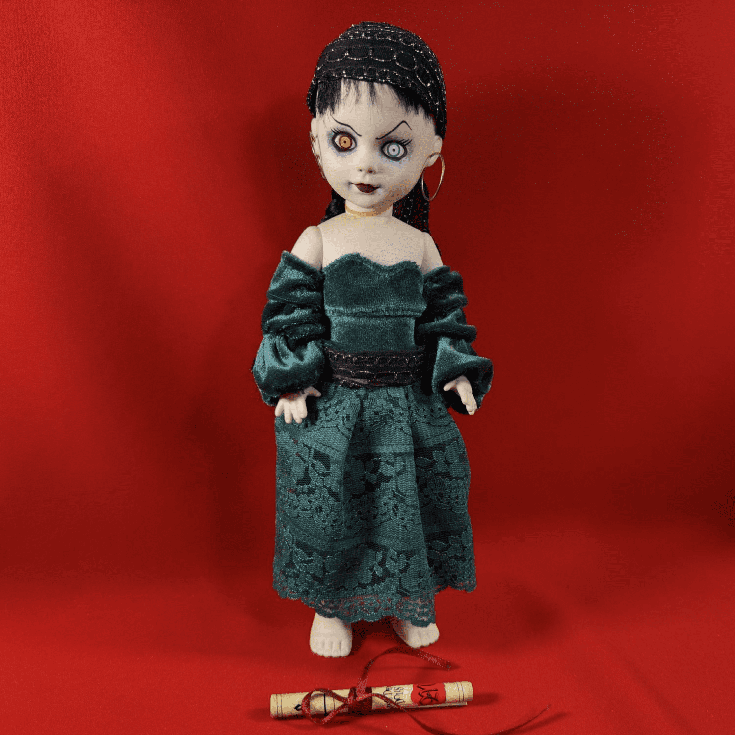 Living Dead Dolls Gypsy 新品未使用品 Living Dead Dolls Series 15 Gypsy - Complete in Box