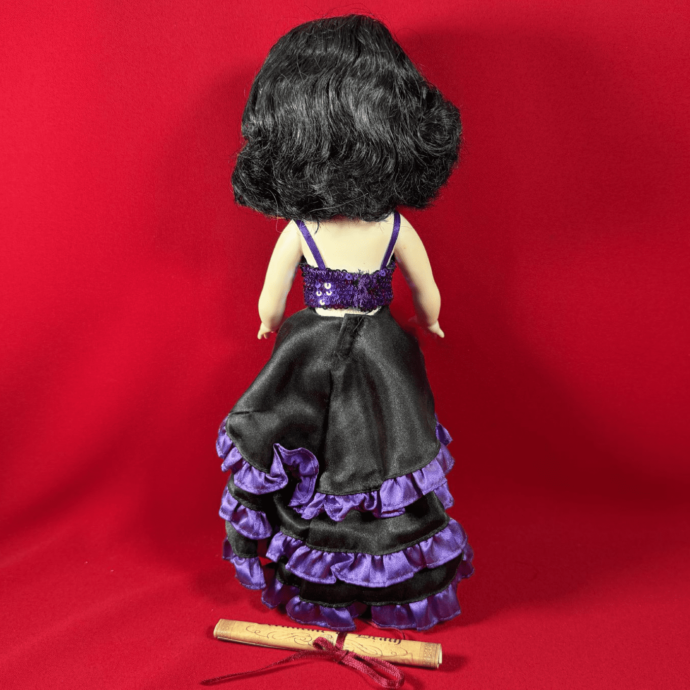 Living Dead Dolls Series 33 Moulin Morgue Ella Von Terra