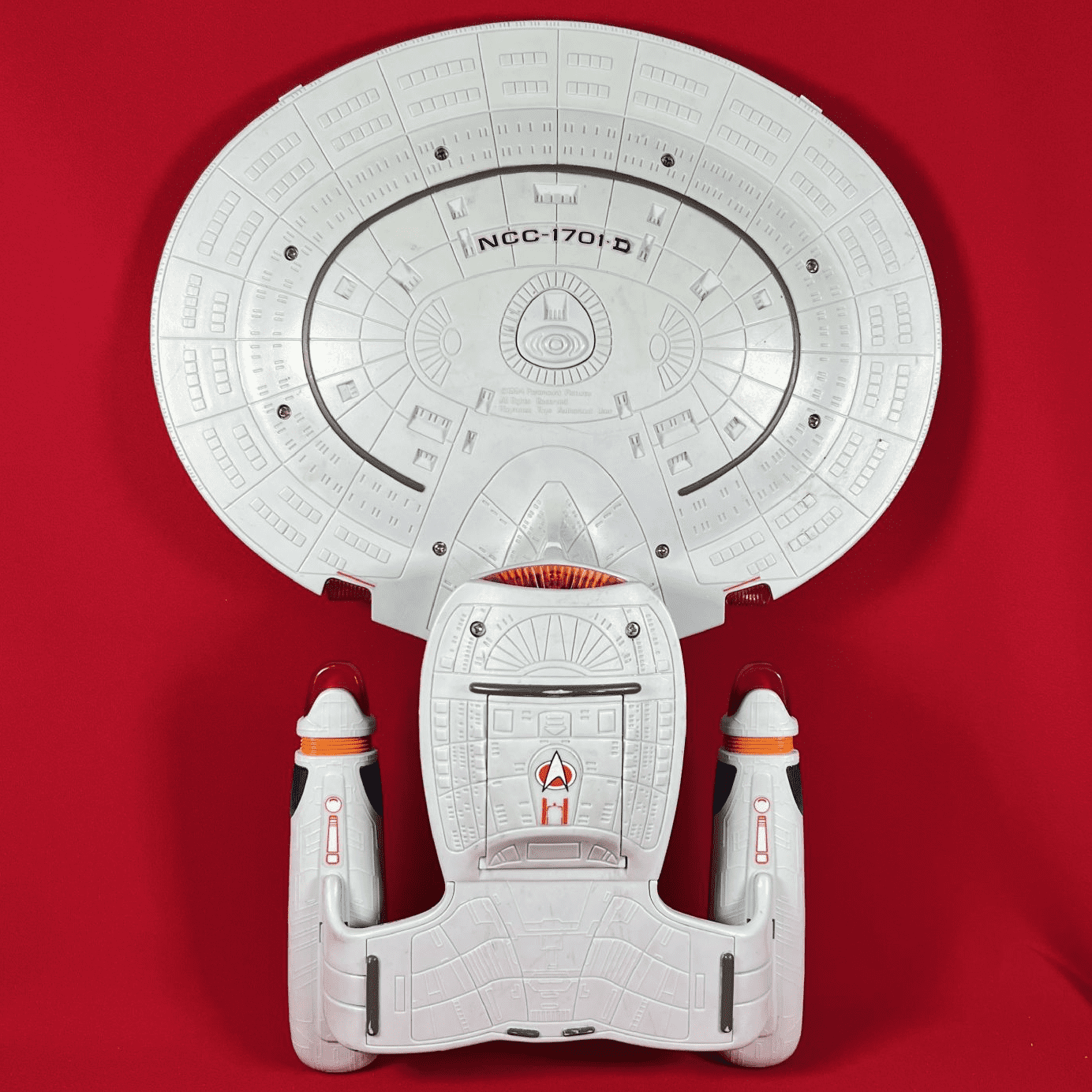 Star Trek Generations Starship Enterprise NCC-1701-D - Working