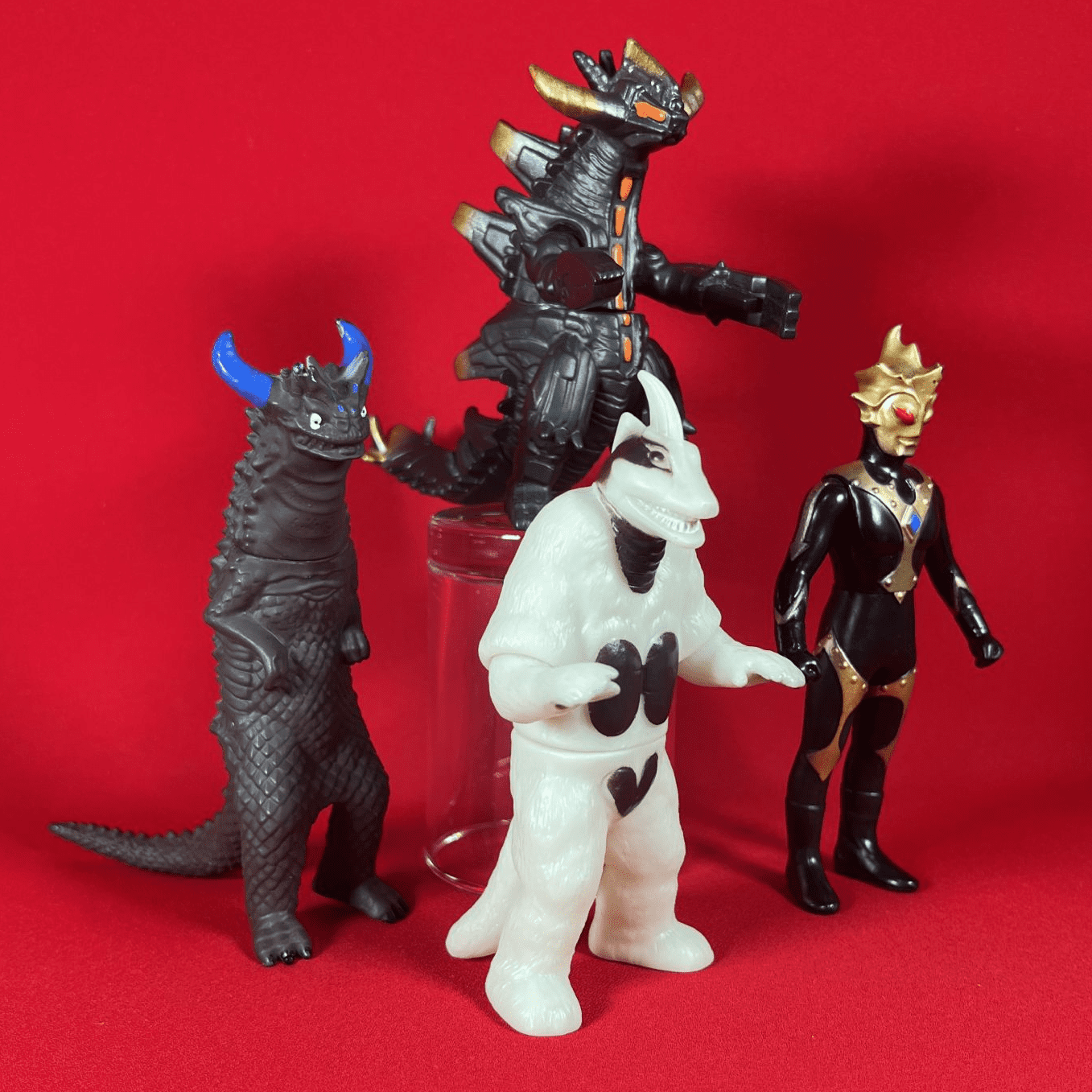 Lot De Figurines Ultraman 10 Cm échelle 1/35 - Panda Plastique Neuf